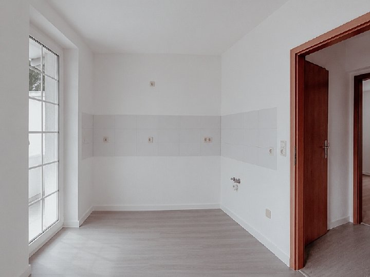 Frisch sanierte 1-Zimmer-Wohnung mit Balkon & seperater Wohnküche - Photo 1