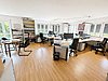 Wohnzimmer mit offener Küche (aktuell Büro) Wohnzimmer mit offener Küche (aktuell Büro)