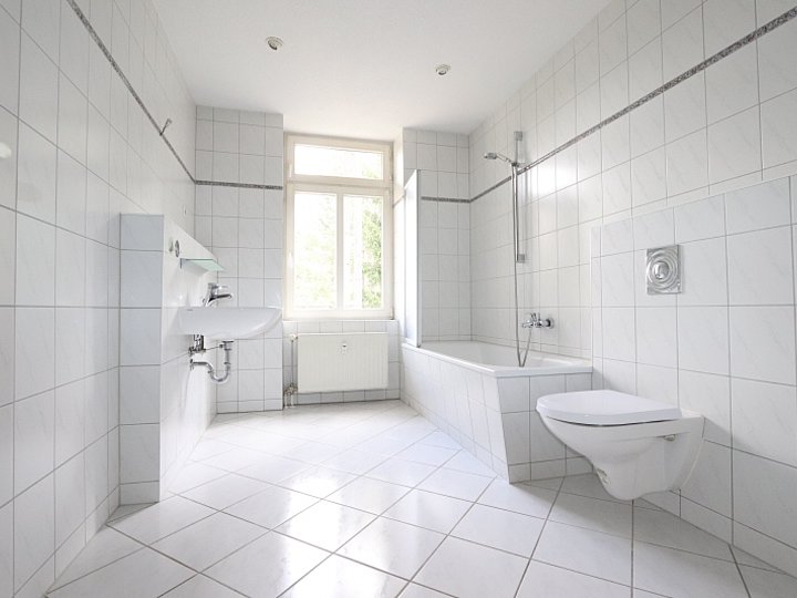 Tageslichtbad mit Wanne Tageslichtbad mit Wanne