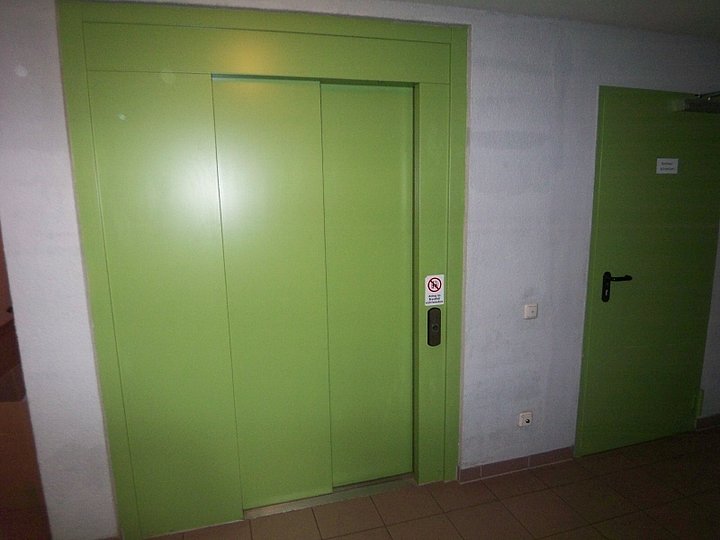 Aufzug Aufzug