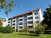Blick aus dem Garten auf das Mehrfamilienhaus Blick aus dem Garten auf das Mehrfamilienhaus