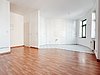 Helle 2-Raum-Wohnung mit Aufzug /// Stellplatz /// Einbauküche auf Wunsch möglich - Photo 2